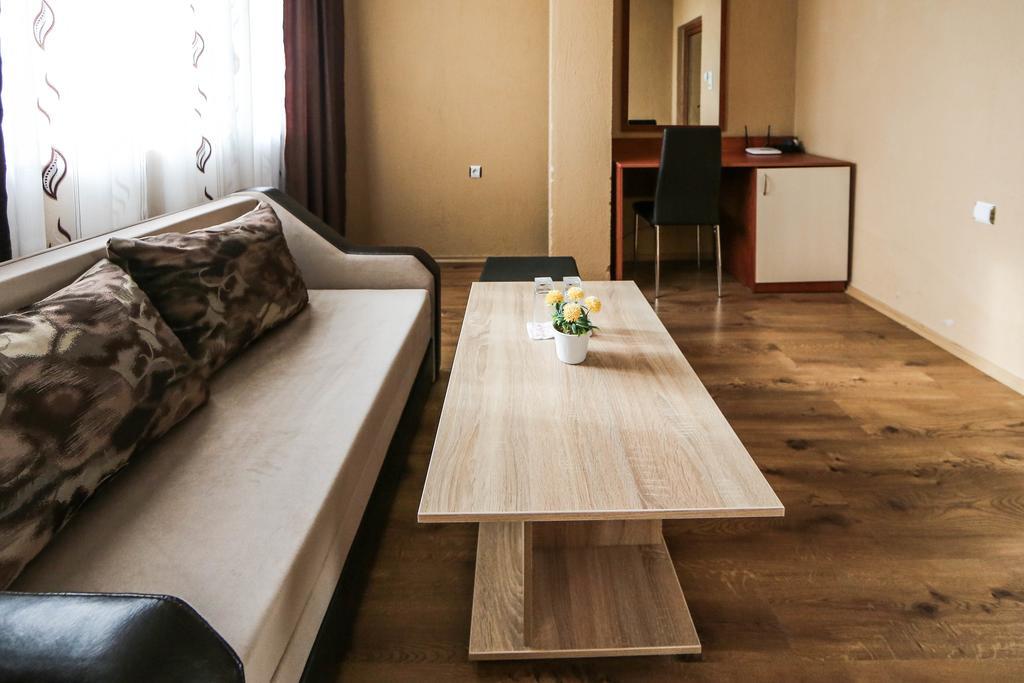 Sharkov Family Hotel Ognyanovo  Εξωτερικό φωτογραφία